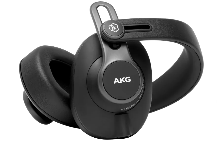 recension-av-akg-k371