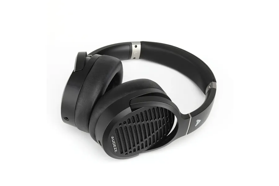 recension-av-audeze-lcd-1