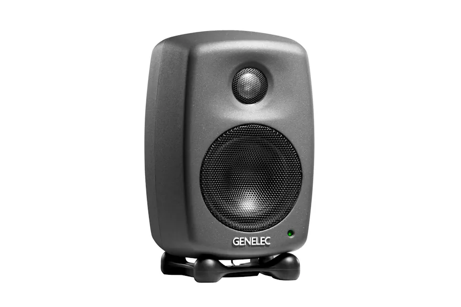 recension-av-genelec-8010a