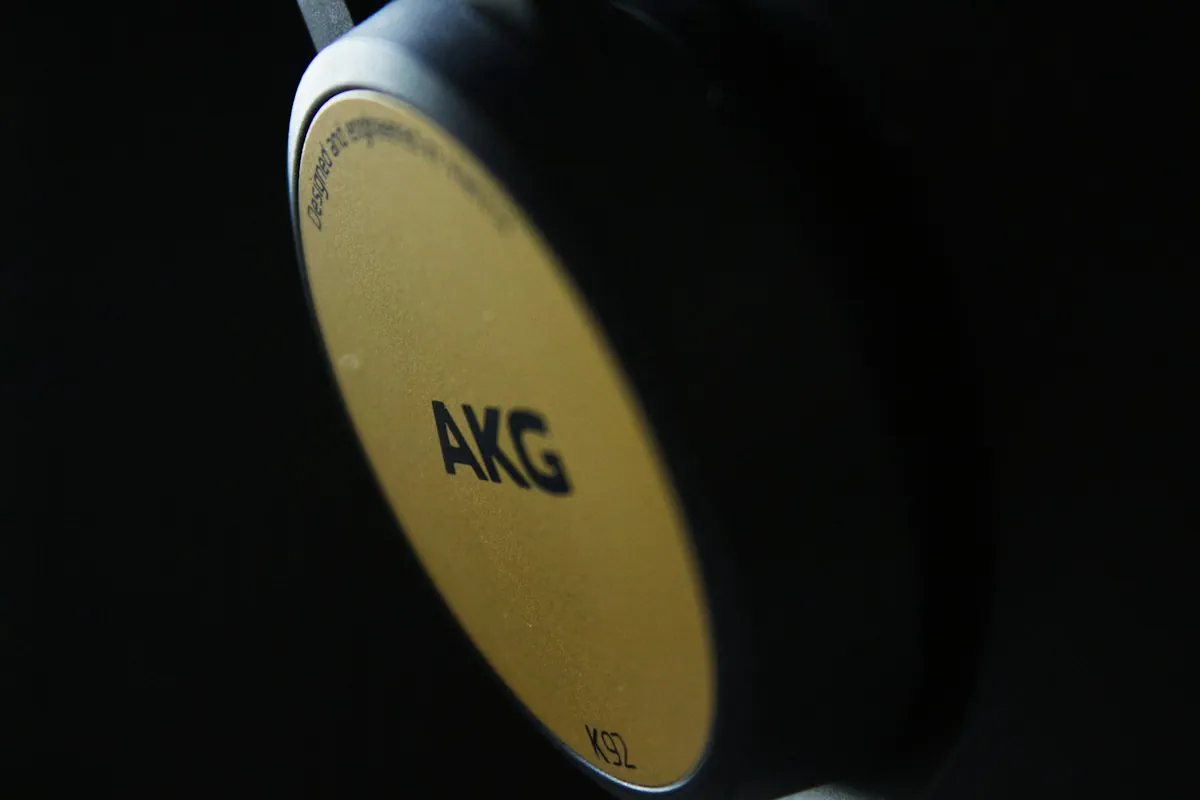 akg k92