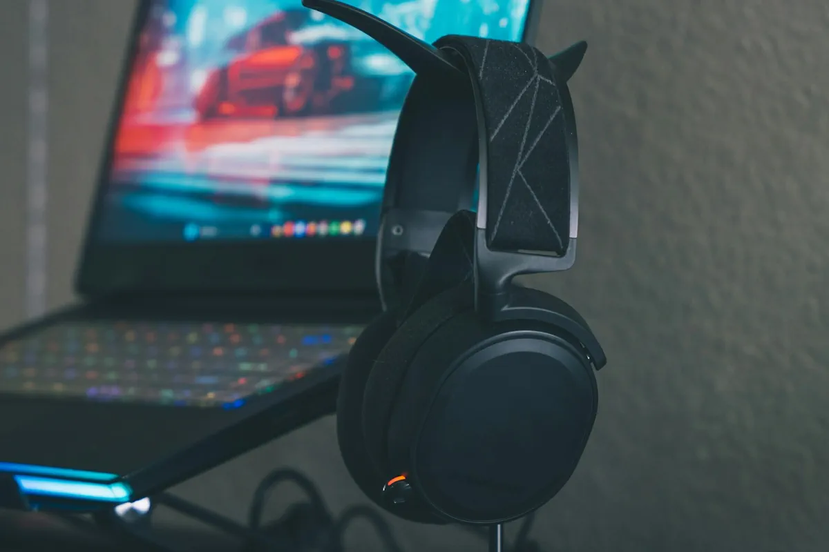 trådlösa gaming hörlurar