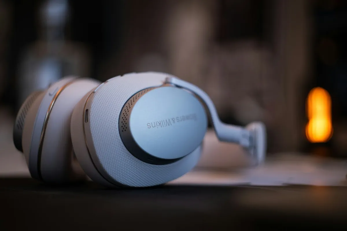 bowers & wilkins px7 s2e